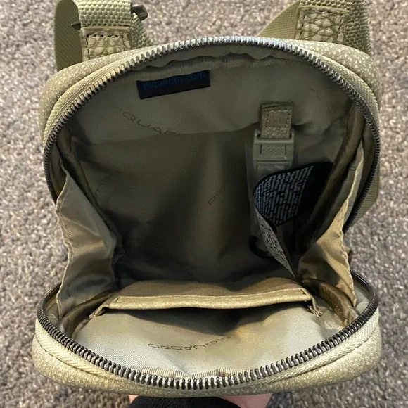 Piquadro Olive Green Crossbody Bag - Picture 7 of 13